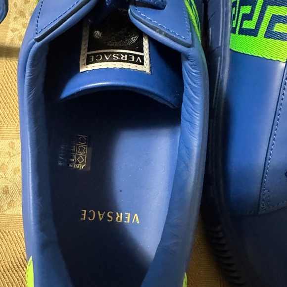 Shoes - Picture 2 of 6